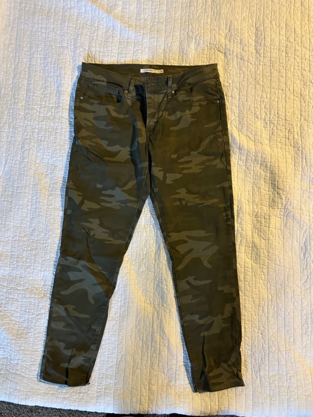 Levi's Women's Skinny Jeans - Olive Camo